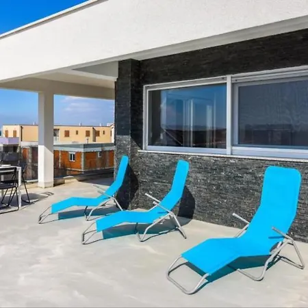 Ante Apartamento Nin