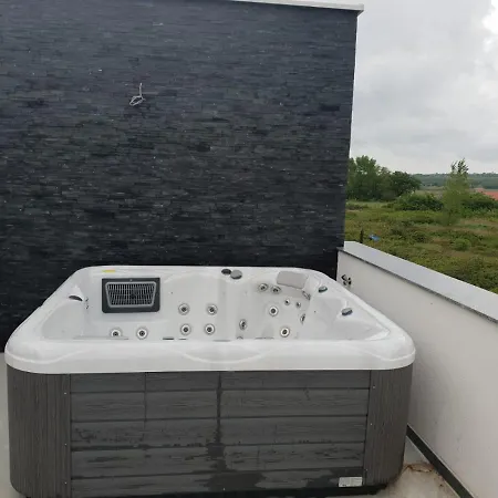 Apartment Ante *
